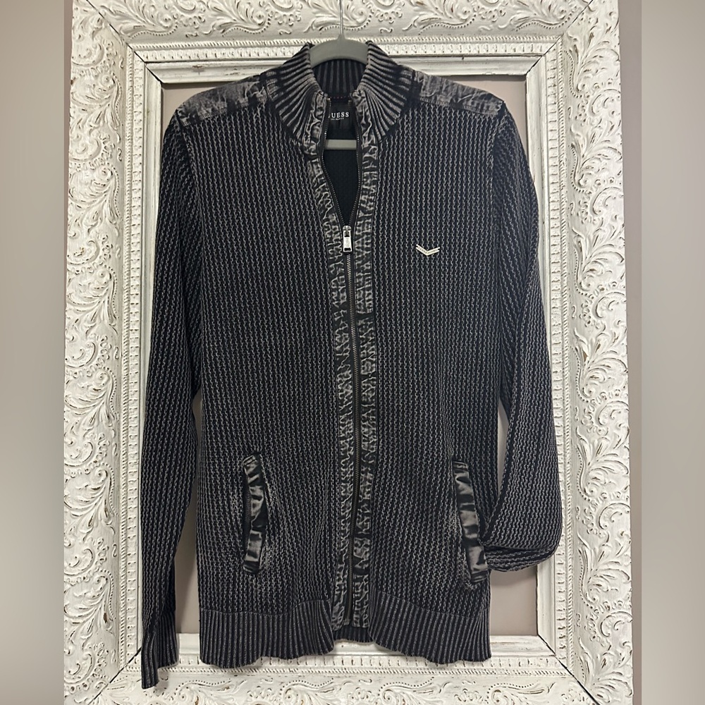 Guess full zip Y2K acid wash 100% cotton sweater. Size L. ❣️